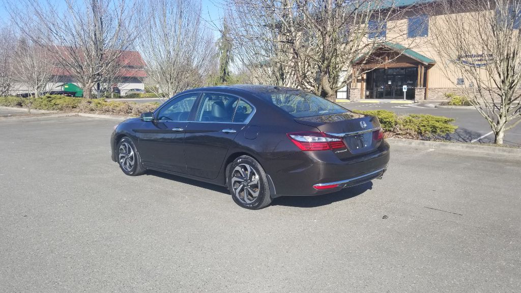 2016 Honda Accord Image 11