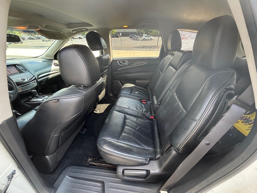 2013 INFINITI JX35 Image 2