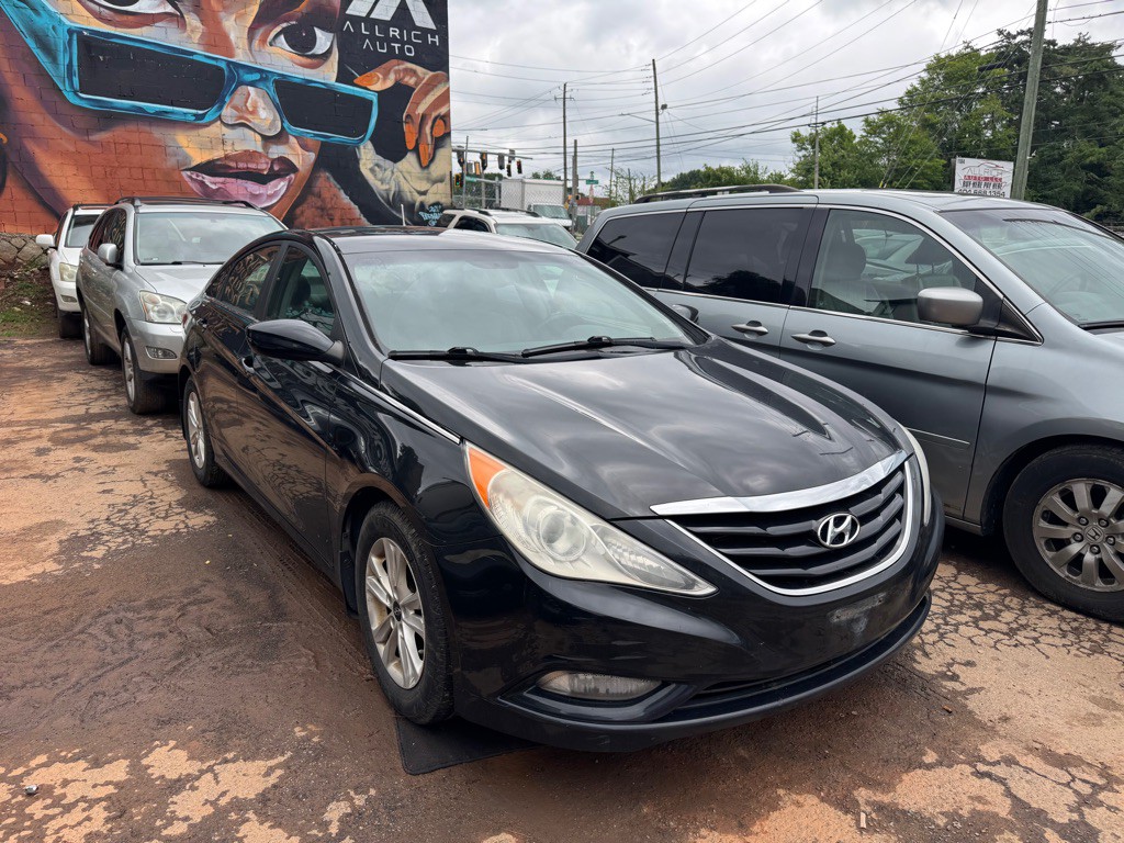 2013 Hyundai Sonata Image 2
