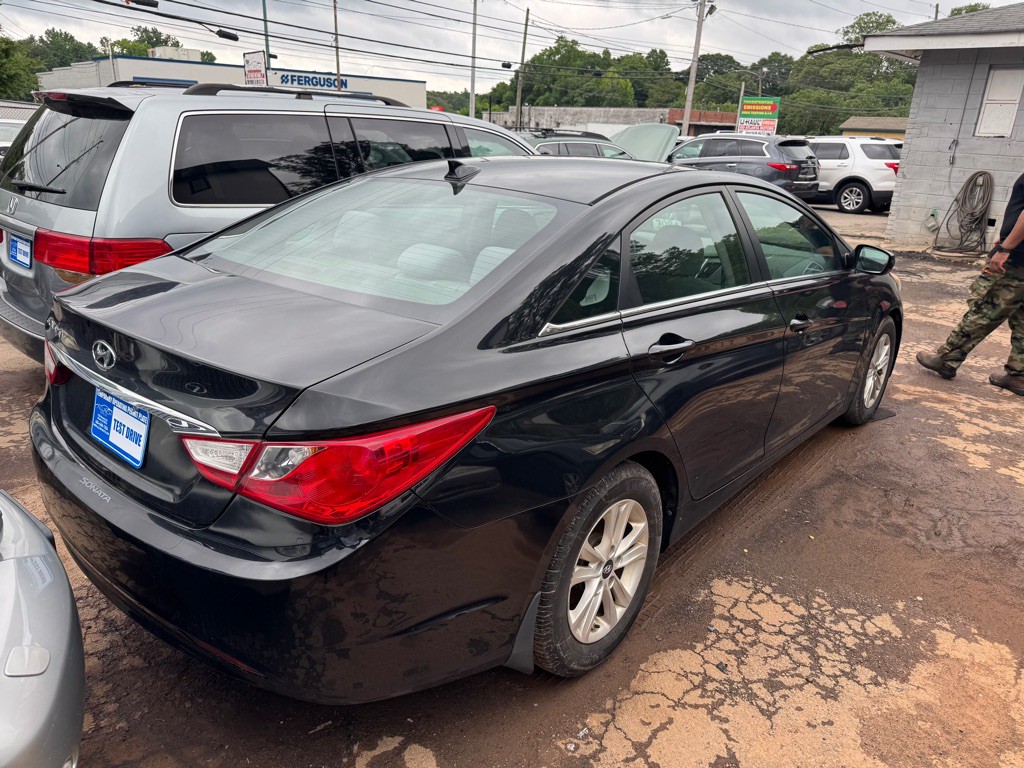 2013 Hyundai Sonata Image 4