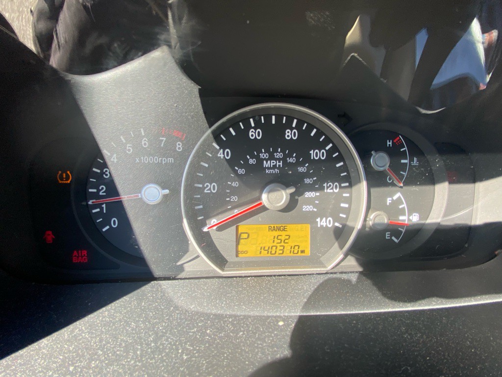 2009 Kia Rondo Image 7