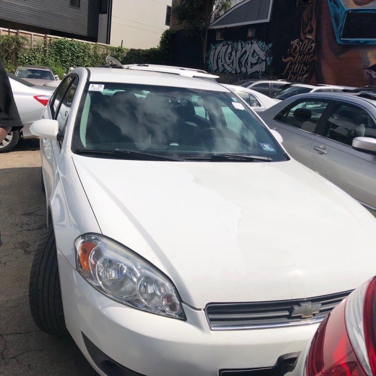 2011 Chevrolet Impala Image 1