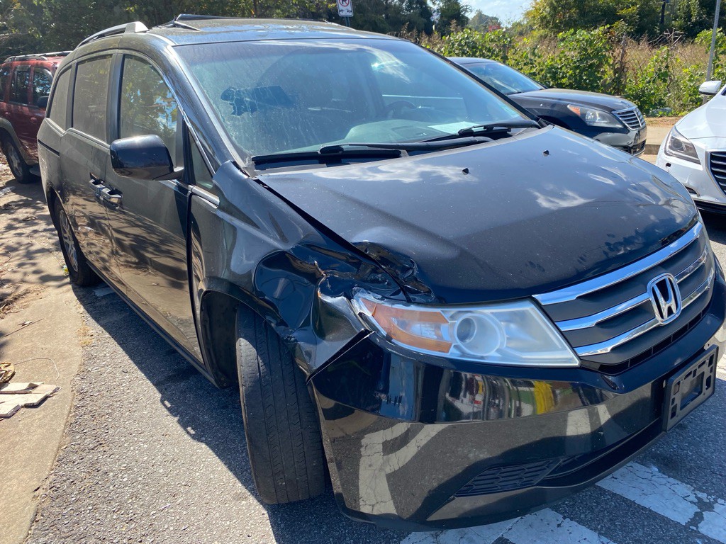 2012 Honda Odyssey Image 2