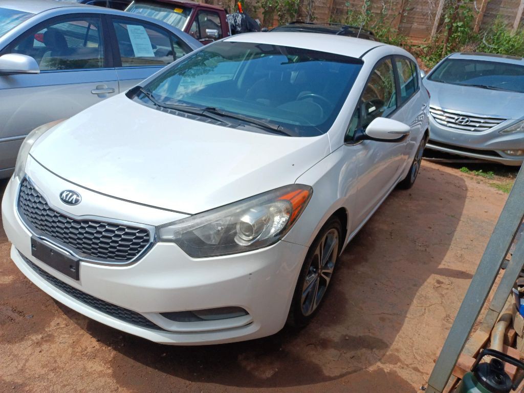 2016 Kia Forte Image 2