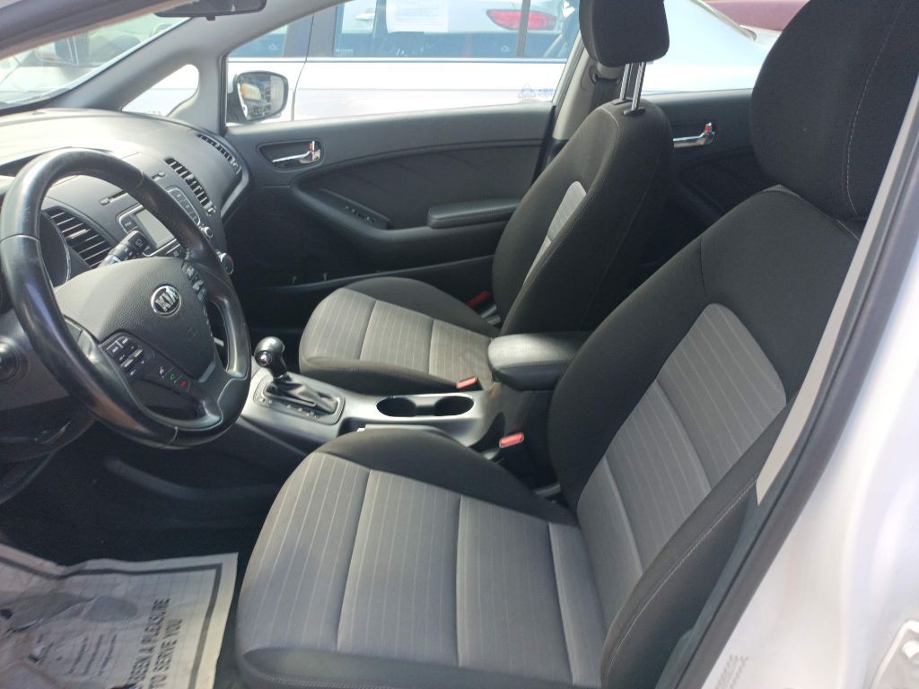 2016 Kia Forte Image 14