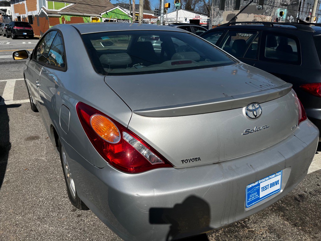 2005 Toyota Camry Image 4