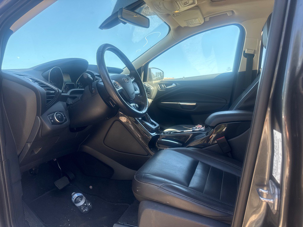 2016 Ford Escape Image 2