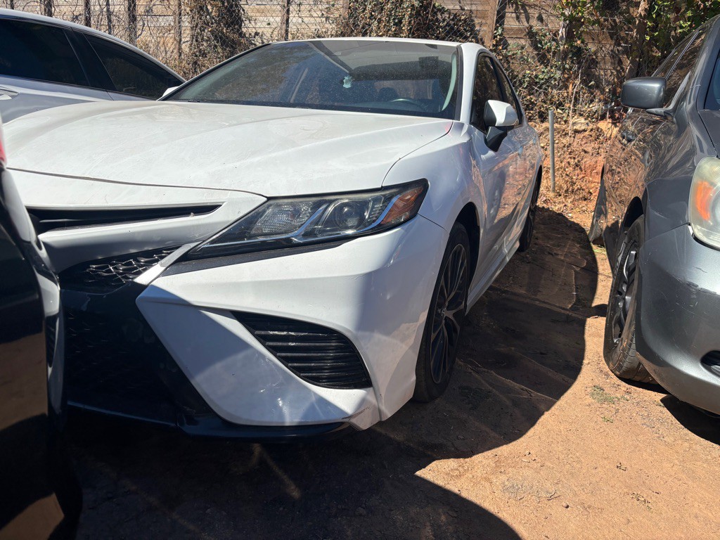 2018 Toyota Camry Image 3