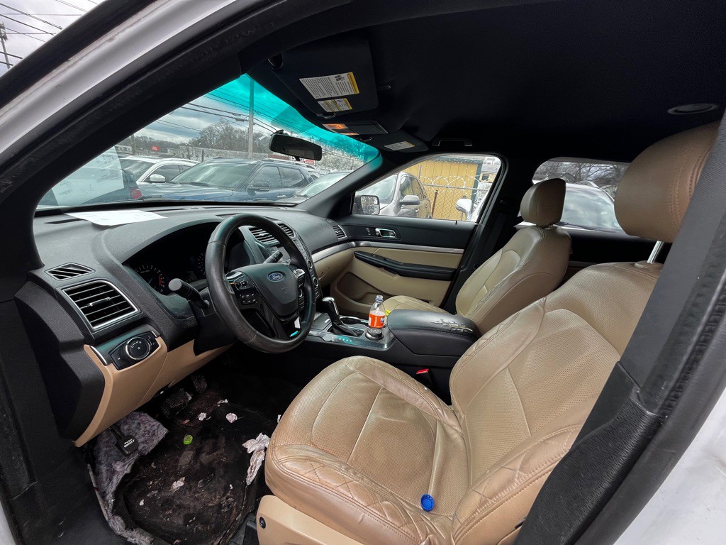 2016 Ford Explorer Image 6