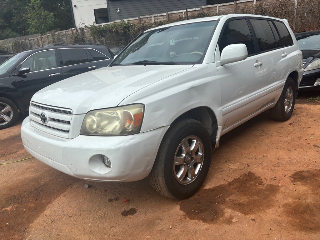 2005 Toyota Highlander Image 2