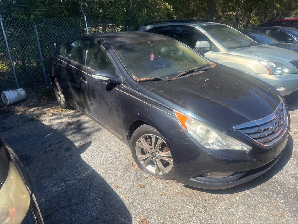 2013 Hyundai Sonata Image 2