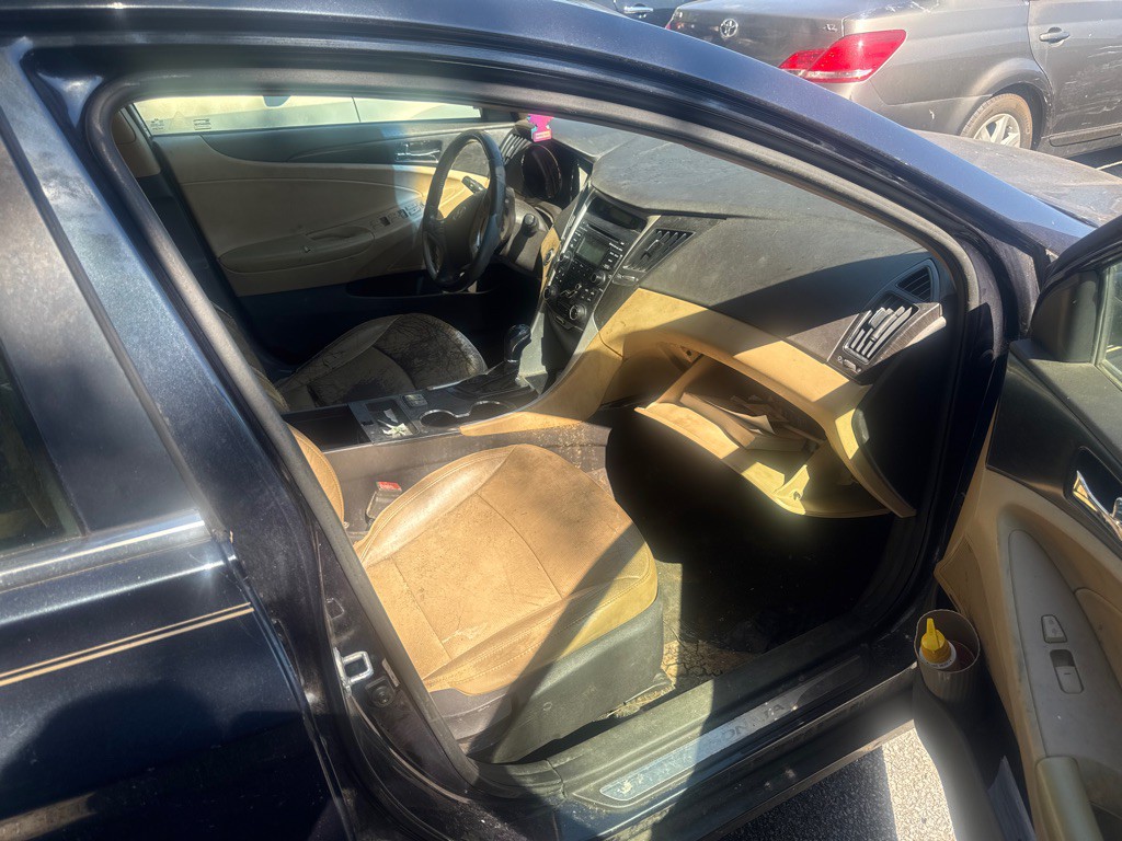 2013 Hyundai Sonata Image 3