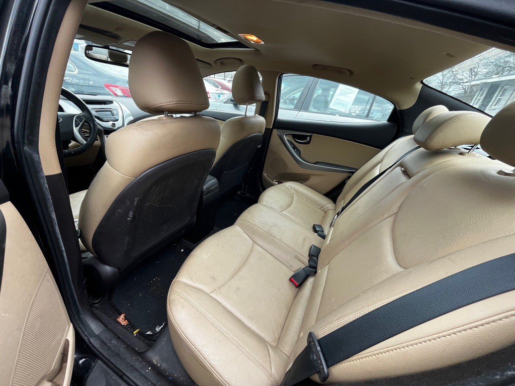 2012 Hyundai Elantra Image 5