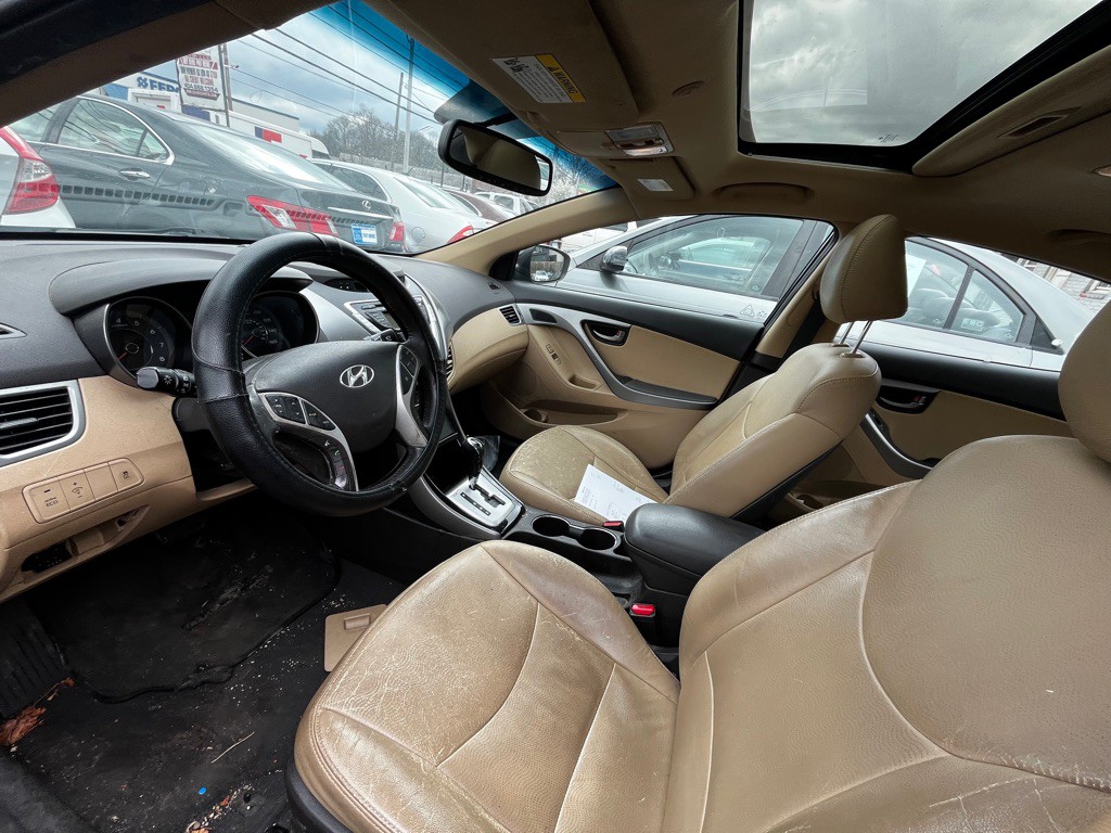 2012 Hyundai Elantra Image 6