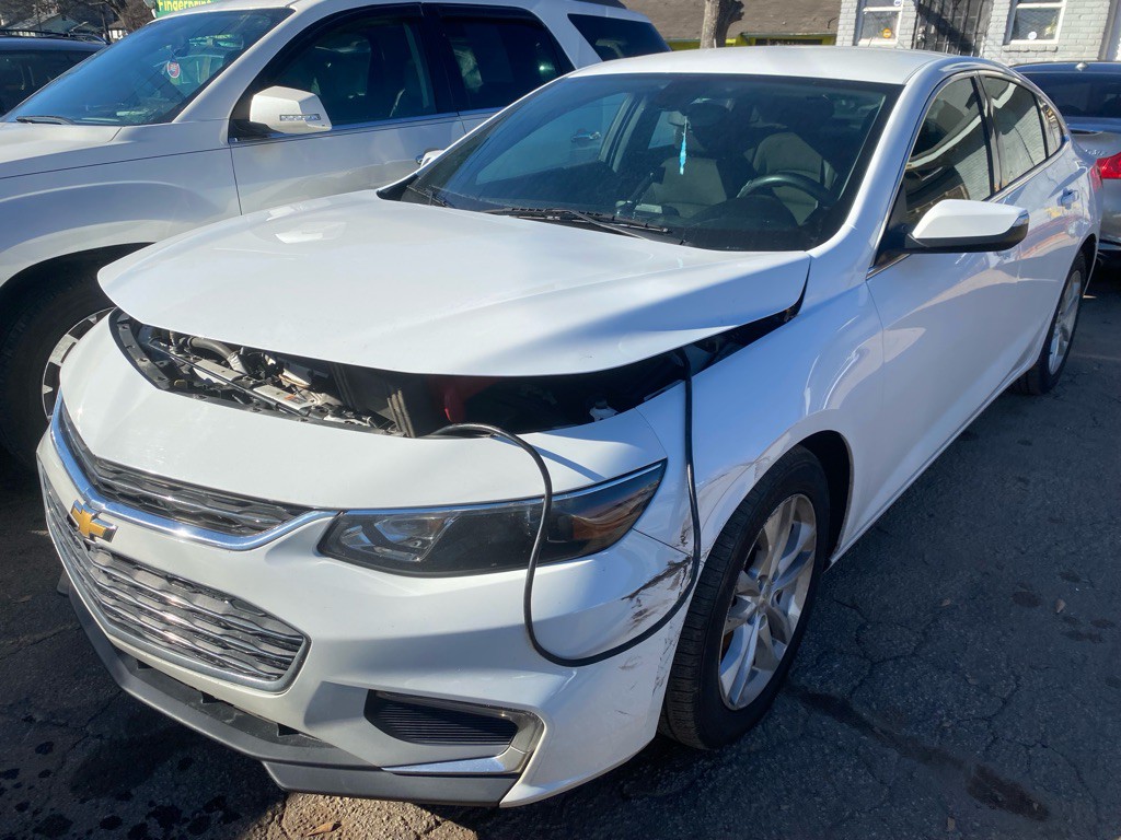2017 Chevrolet Malibu Image 1