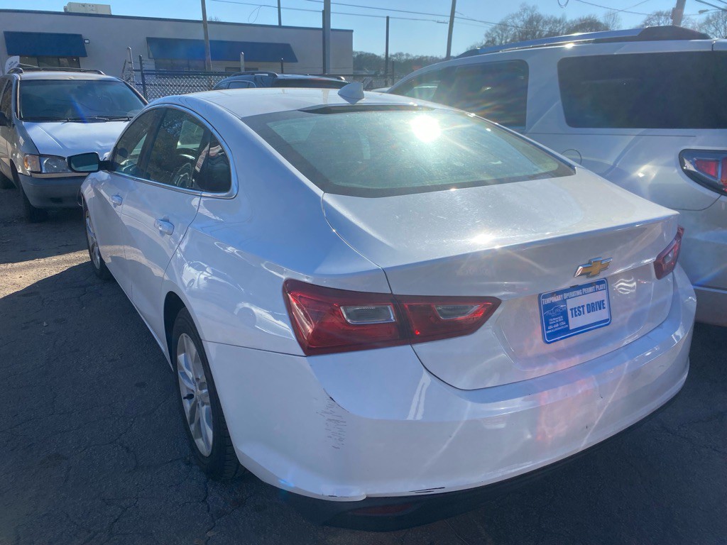 2017 Chevrolet Malibu Image 3