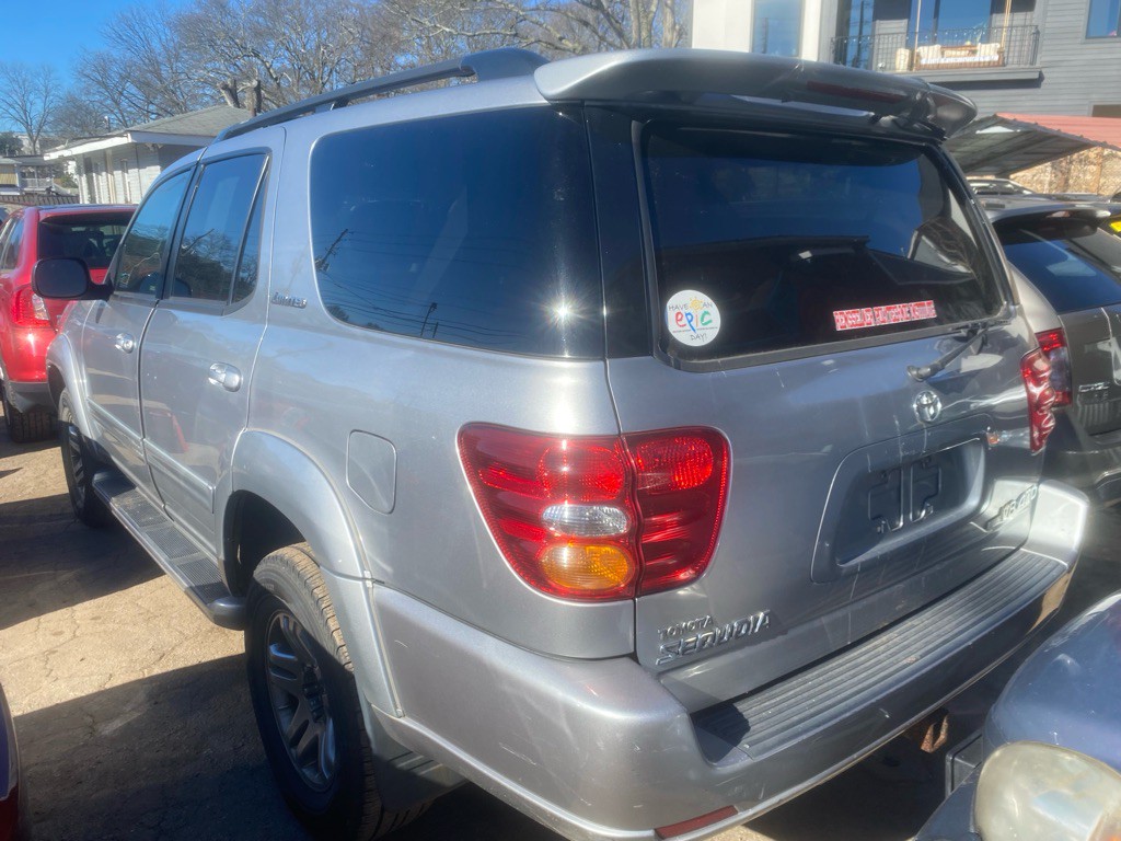 2003 Toyota Sequoia Image 4