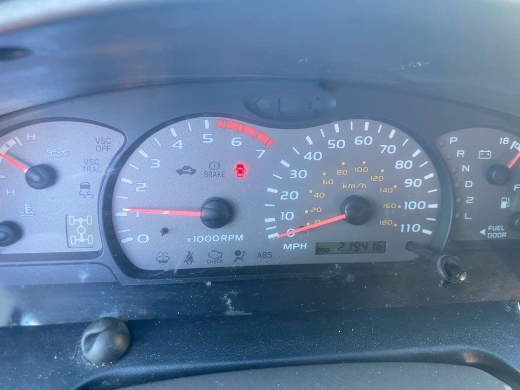 2003 Toyota Sequoia Image 14
