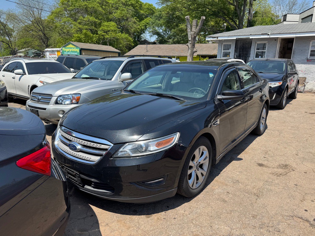 2011 Ford Taurus Image 1