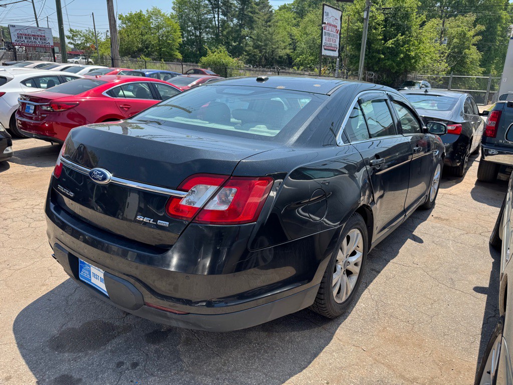 2011 Ford Taurus Image 3