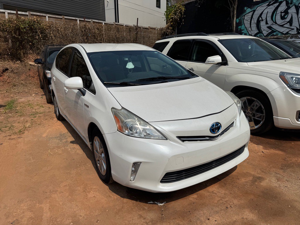 2013 Toyota Prius Image 1