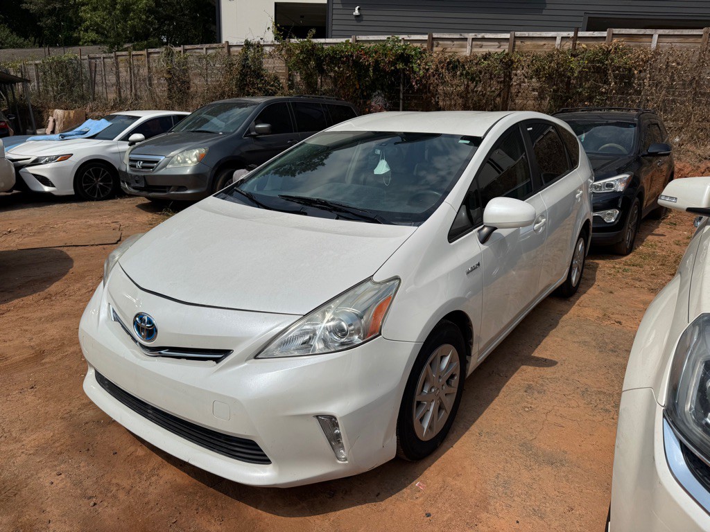 2013 Toyota Prius Image 2