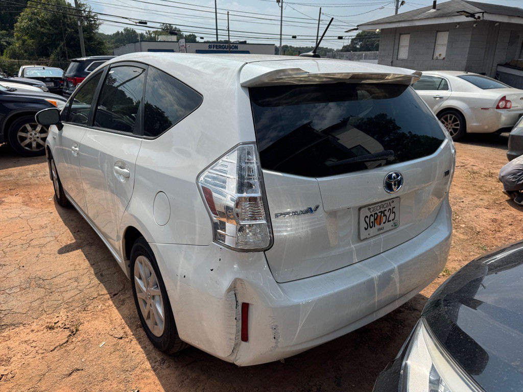 2013 Toyota Prius Image 3