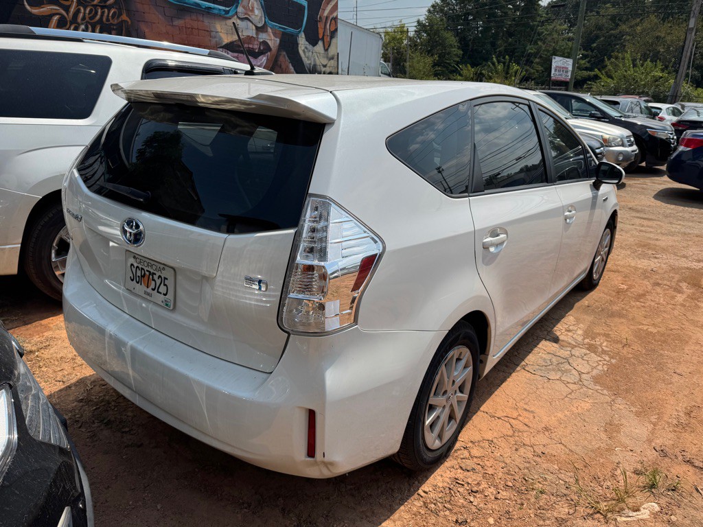 2013 Toyota Prius Image 4