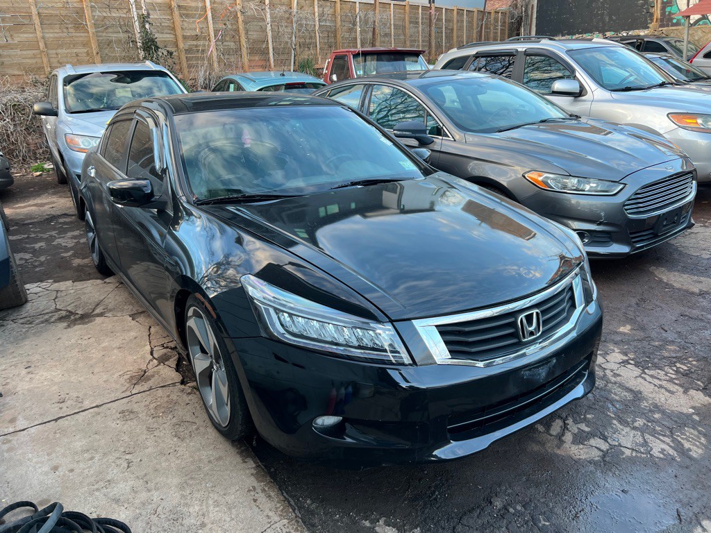 2009 Honda Accord Image 2