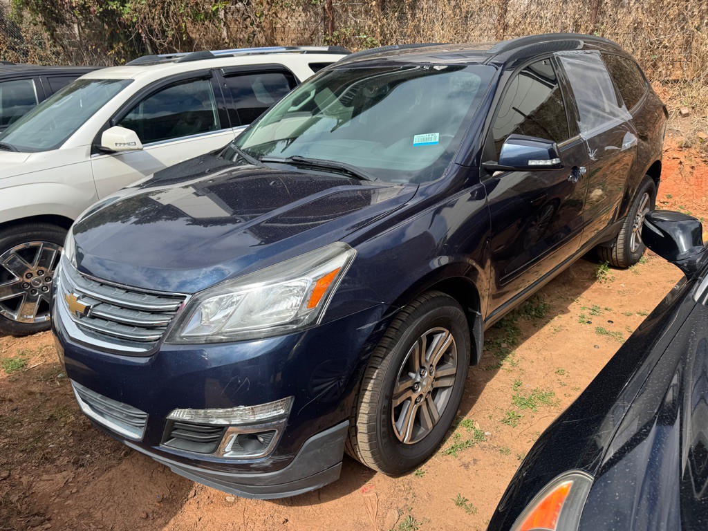 2017 Chevrolet Traverse Image 2