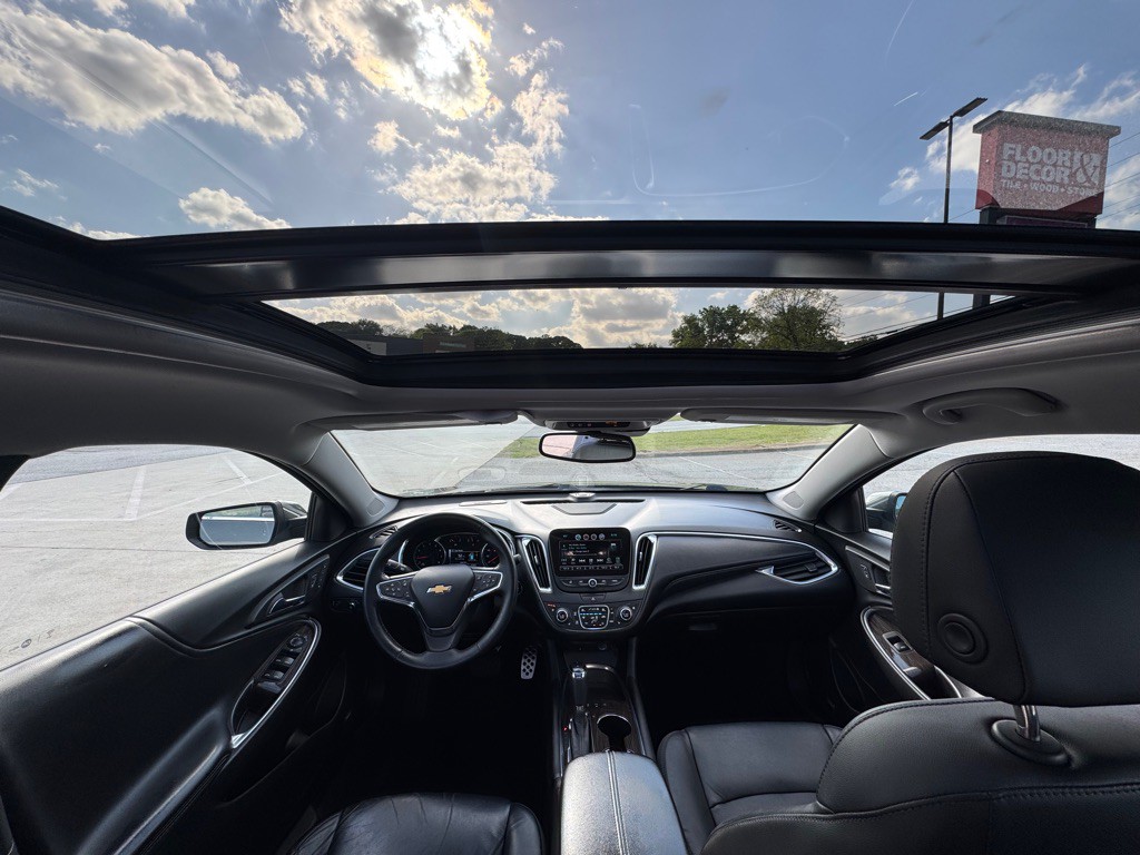 2016 Chevrolet Malibu Image 5