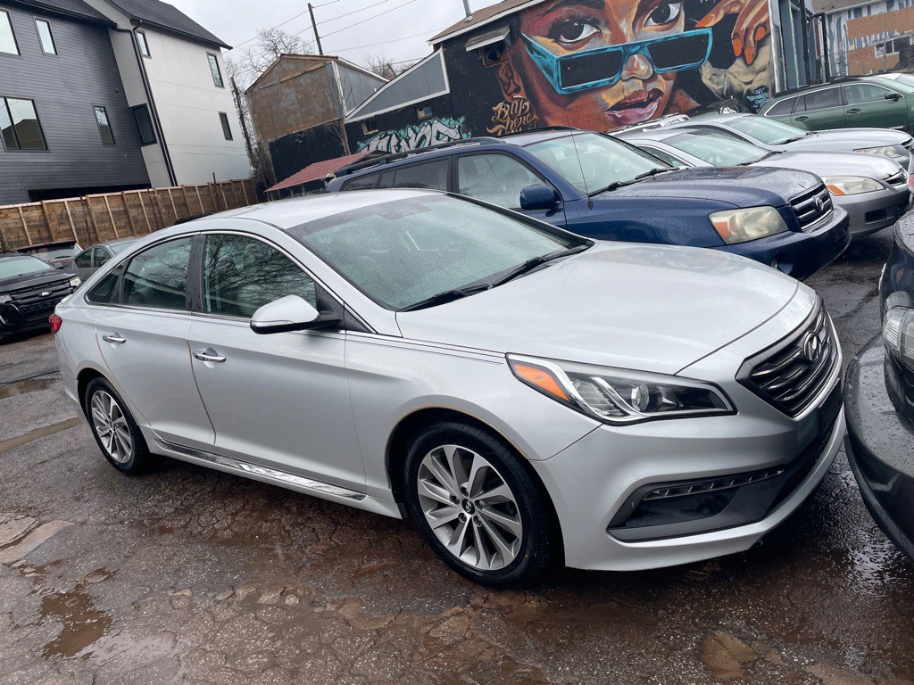2015 Hyundai Sonata Image 2