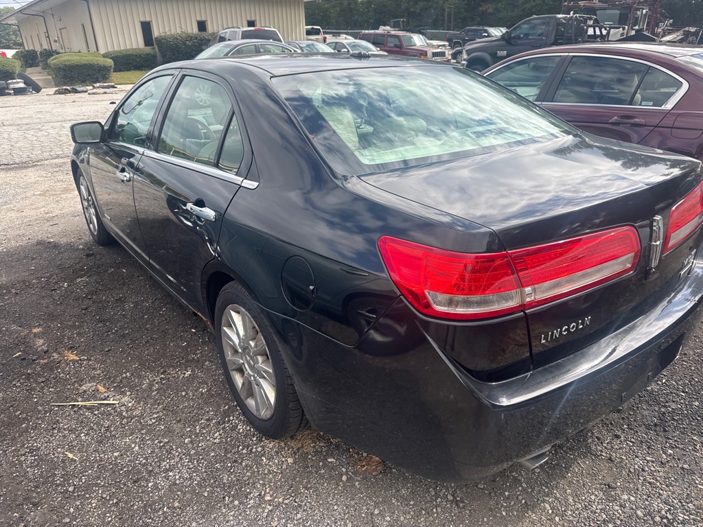 2012 Lincoln MKZ Image 2