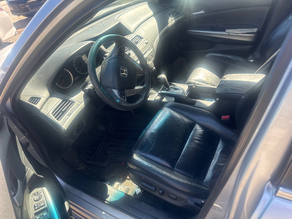 2010 Honda Accord Image 5