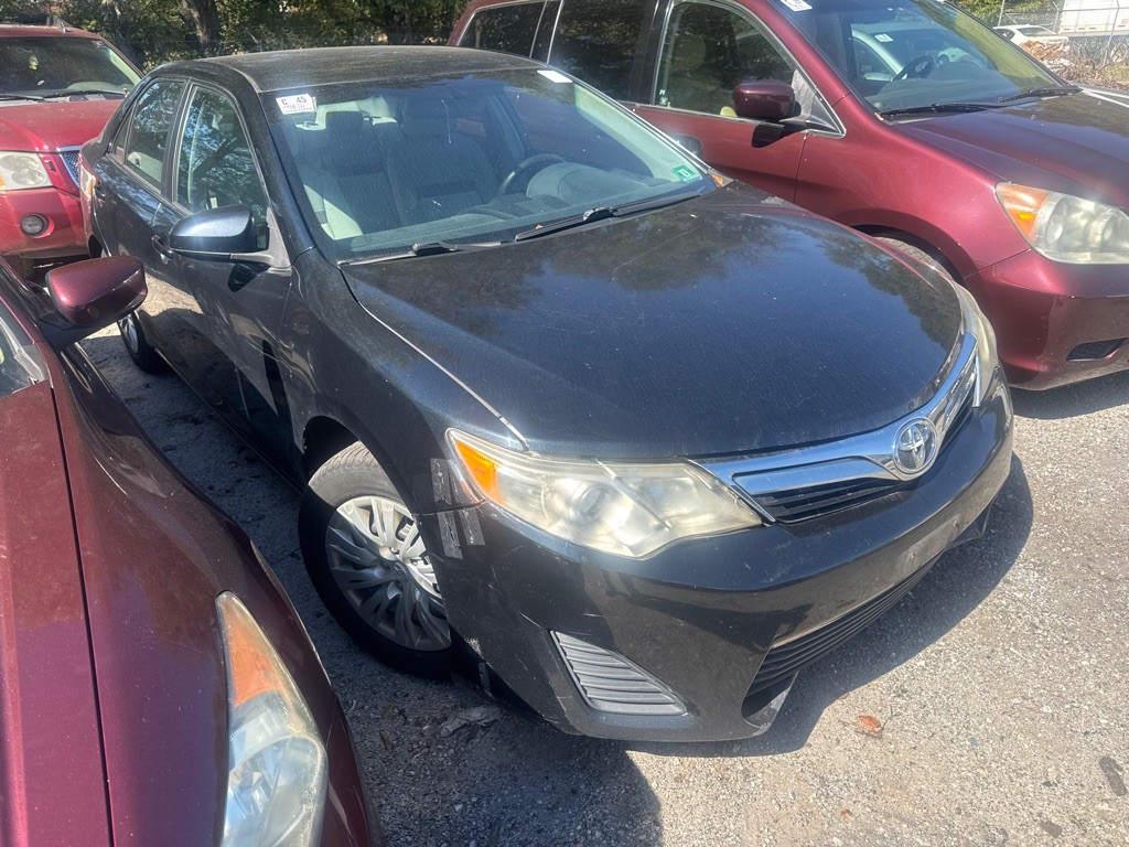 2012 Toyota Camry Image 5