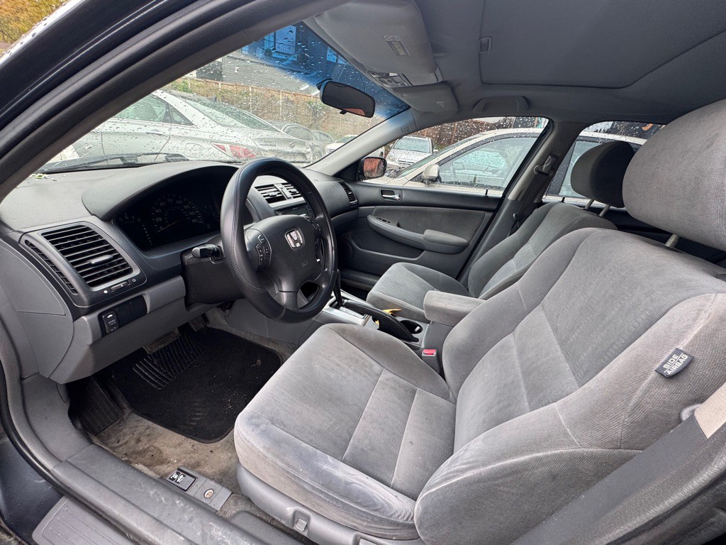 2005 Honda Accord Image 5