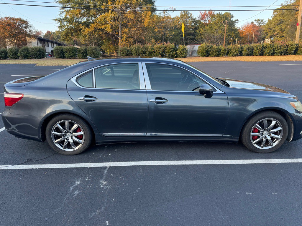 2007 Lexus LS Image 3