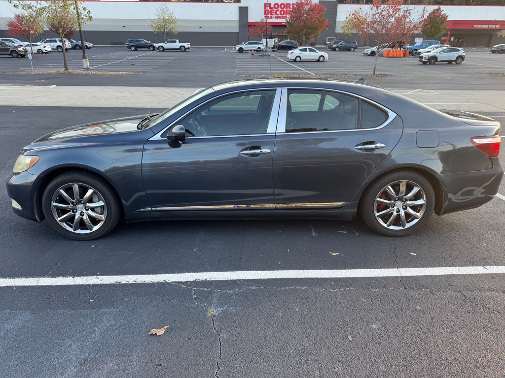 2007 Lexus LS Image 6