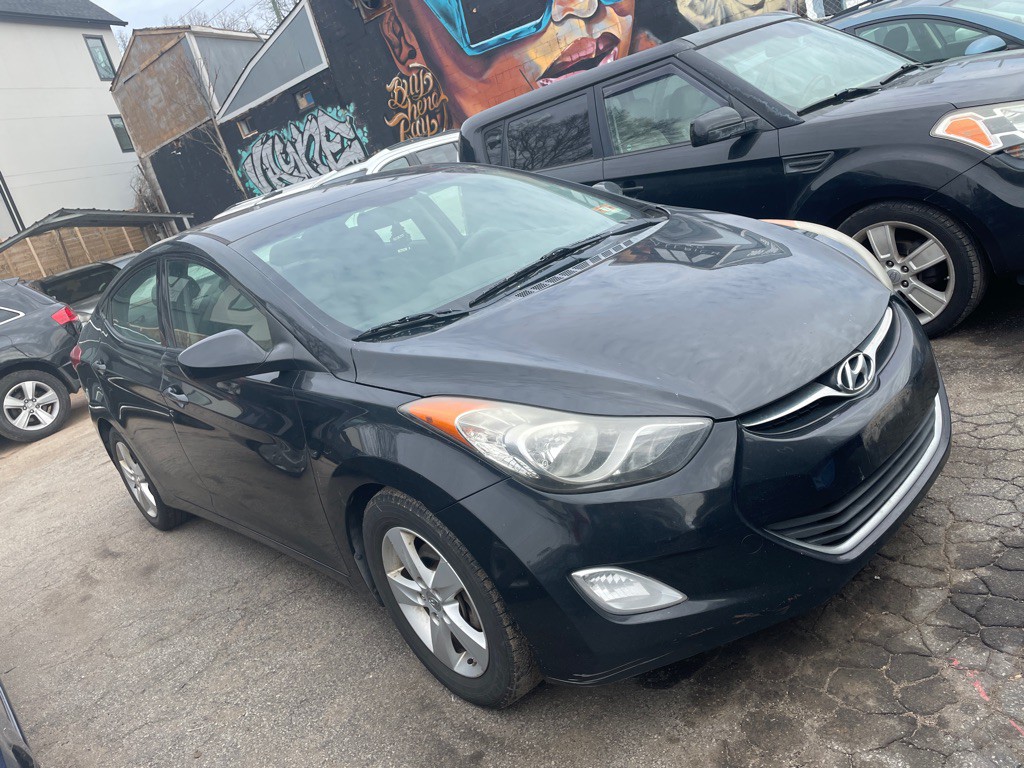 2013 Hyundai Elantra Image 2