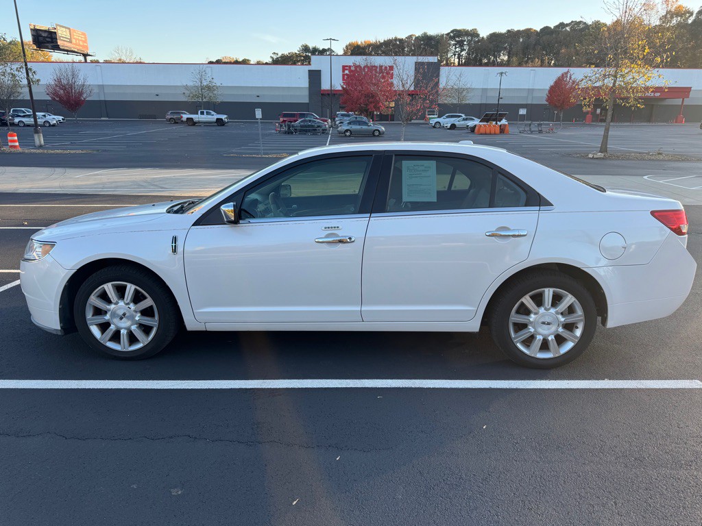 2012 Lincoln MKZ Image 9