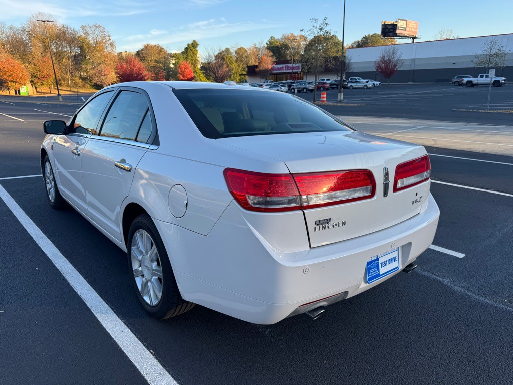 2012 Lincoln MKZ Image 10