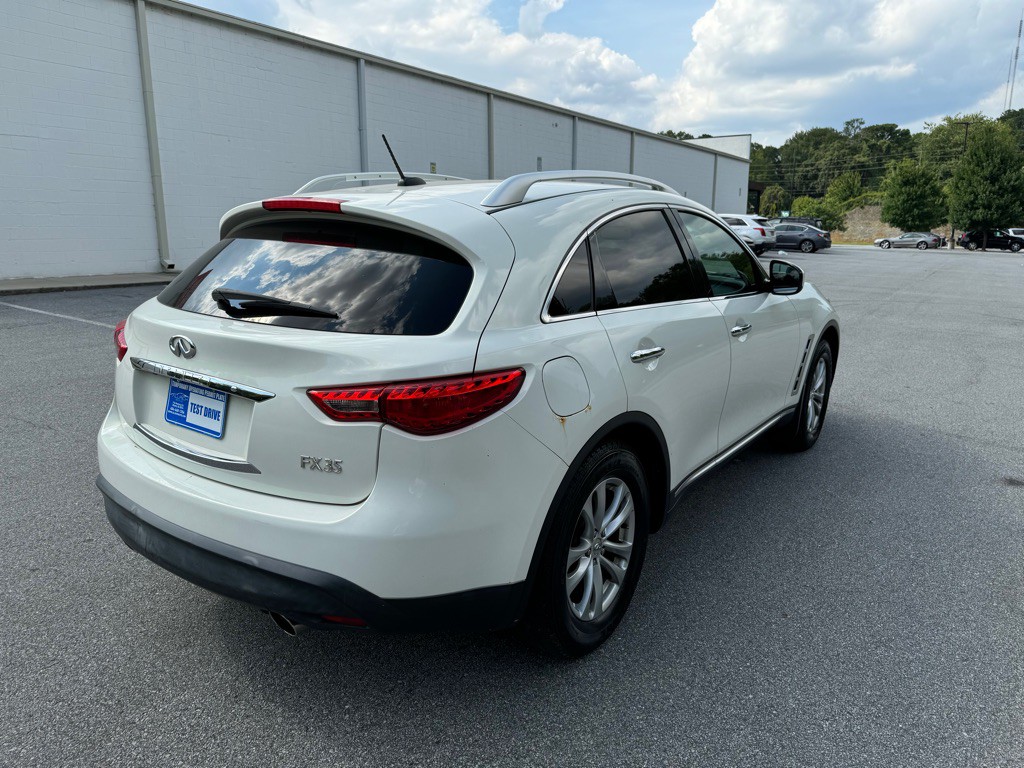 2009 INFINITI FX35 Image 3
