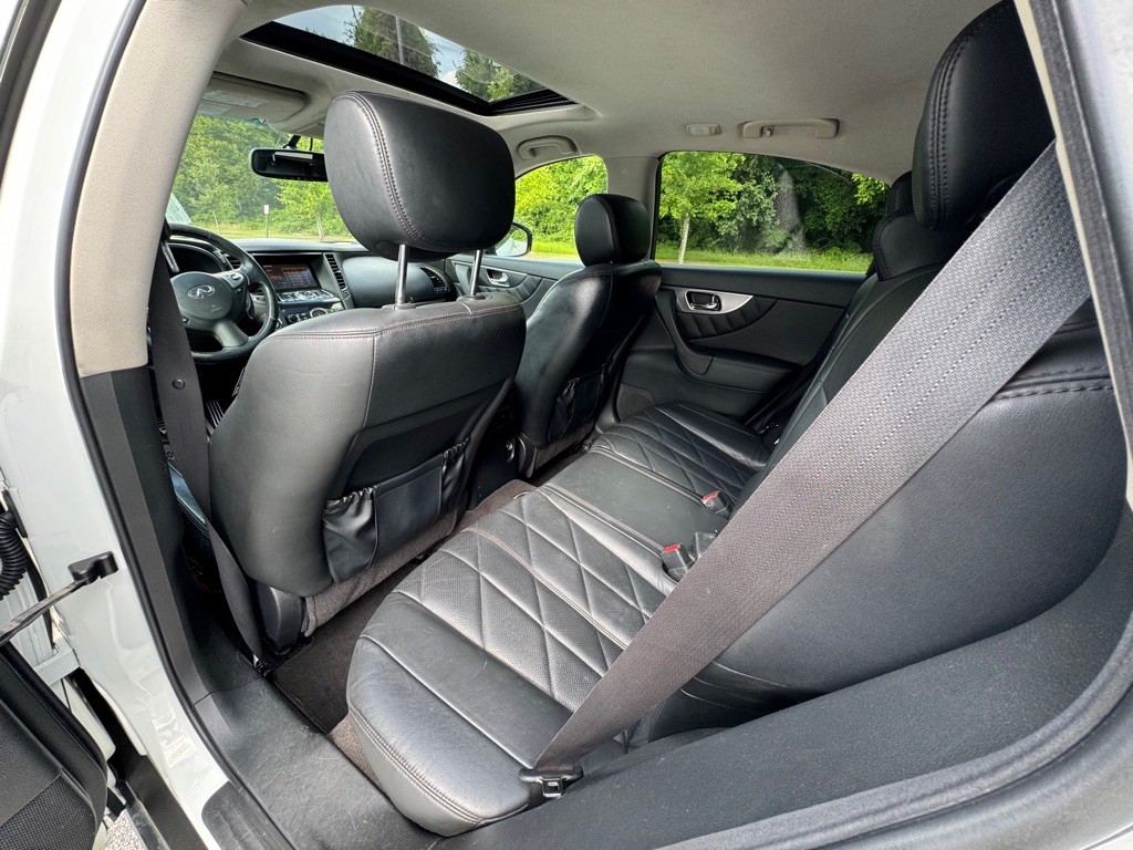 2009 INFINITI FX35 Image 5