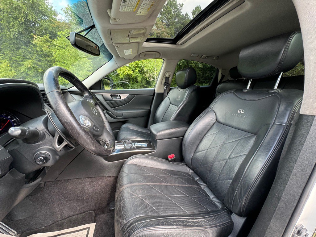 2009 INFINITI FX35 Image 6