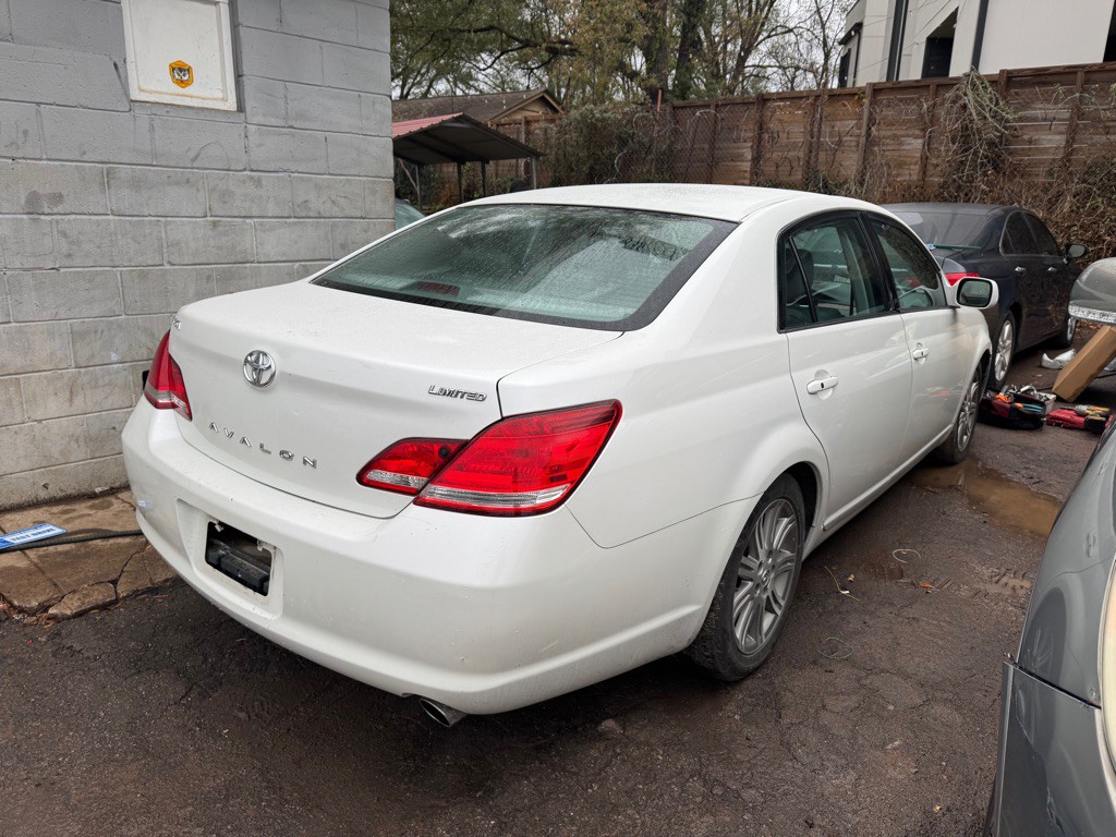 2007 Toyota Avalon Image 4