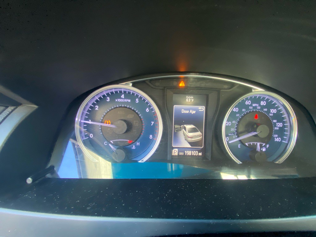 2016 Toyota Camry Image 7