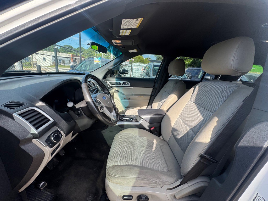 2012 Ford Explorer Image 5