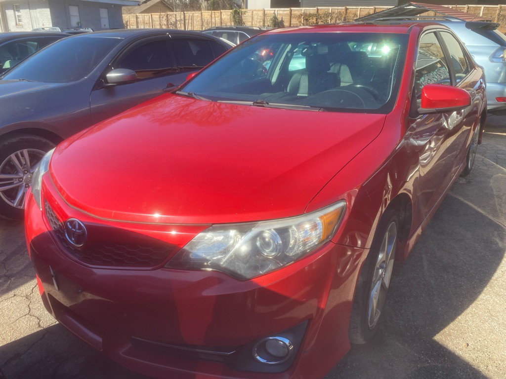 2012 Toyota Camry Image 1