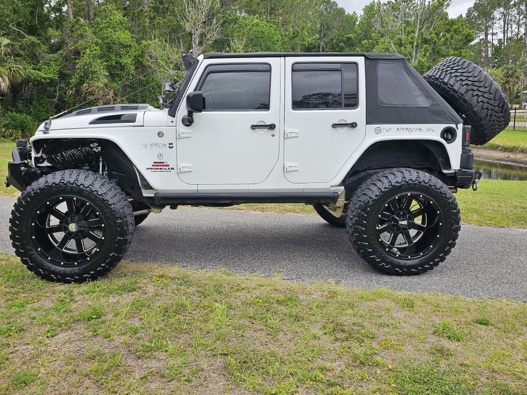 2014 Jeep Wrangler Unlimited Image 2