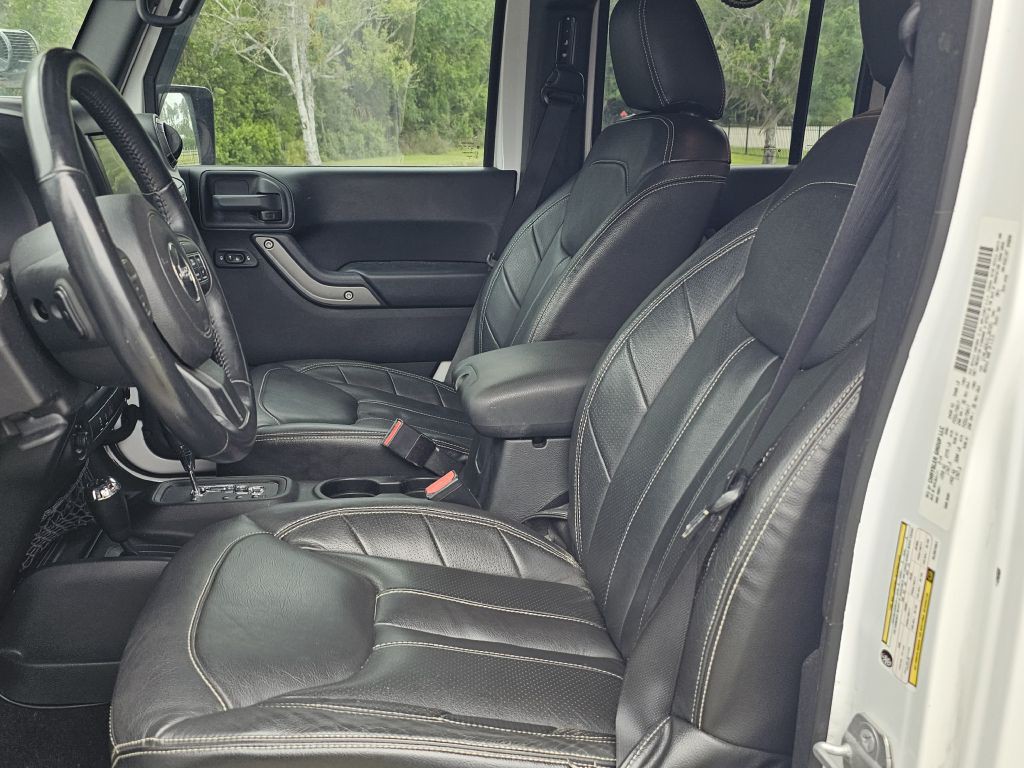2014 Jeep Wrangler Unlimited Image 25
